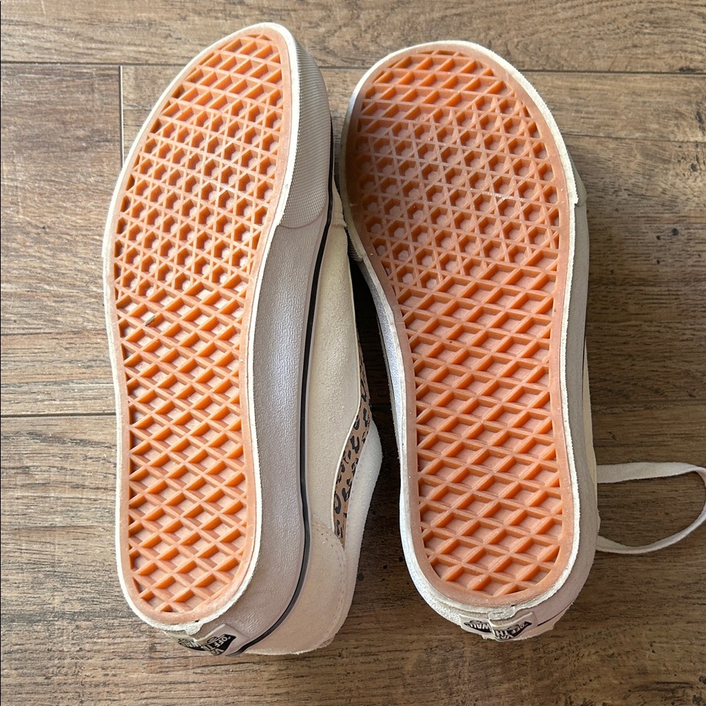 Vans Old Skool Womens Cream and Animal Print Leather Sneakers excellent size 8.5 - Picture 5 of 7